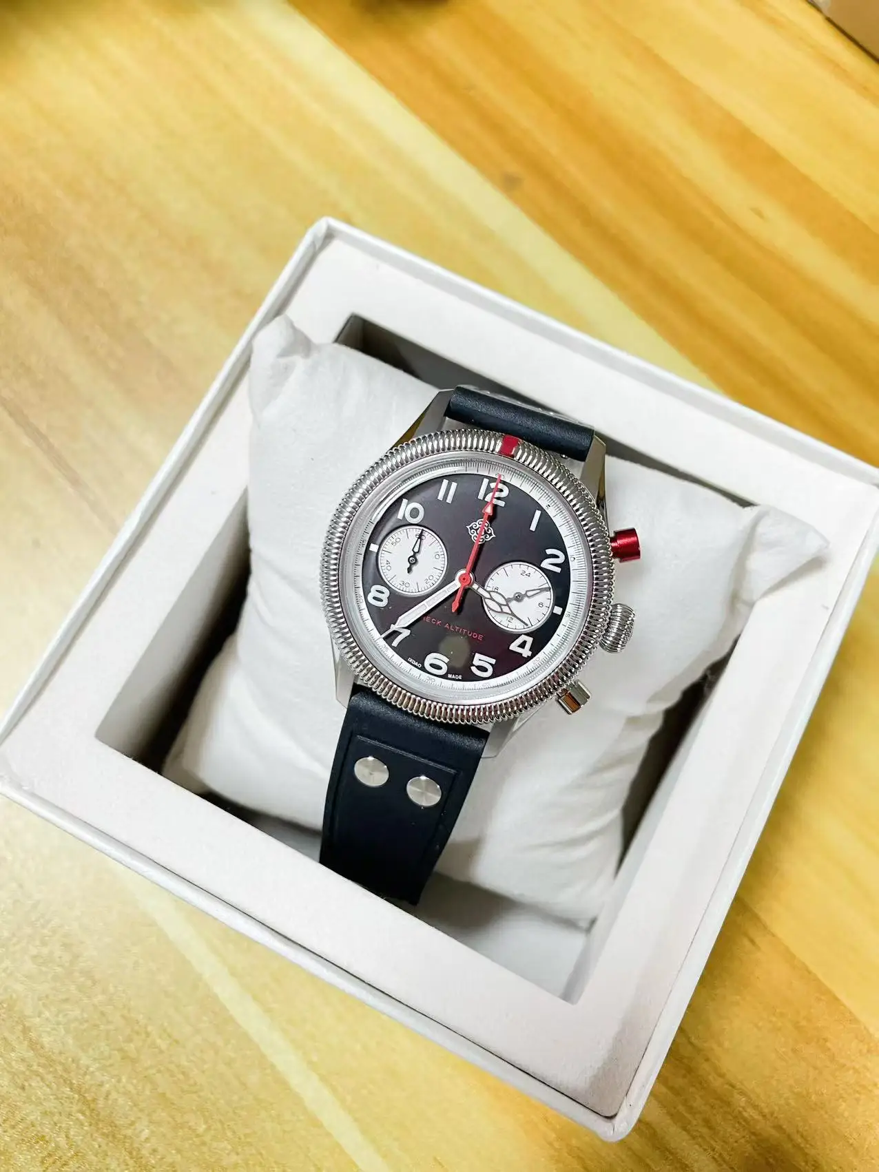 2025 جديد IXDAO 39 مللي متر الطيار الرجال ساعات كوارتز Peregrine Falcon سلسلة VK64 الياقوت الفولاذ المقاوم للصدأ الرياضة كرونوغراف 10Bar C3