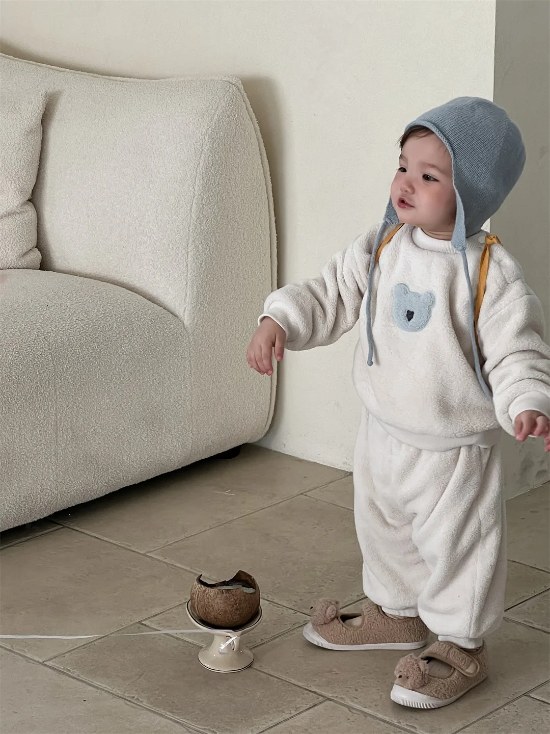 

2025 Winter New Baby Long Sleeve Warm Clothes Set Plus Velvet Thick Boys Girls Bear Sweatshirt + Pants 2pcs Suit Infant Outfits