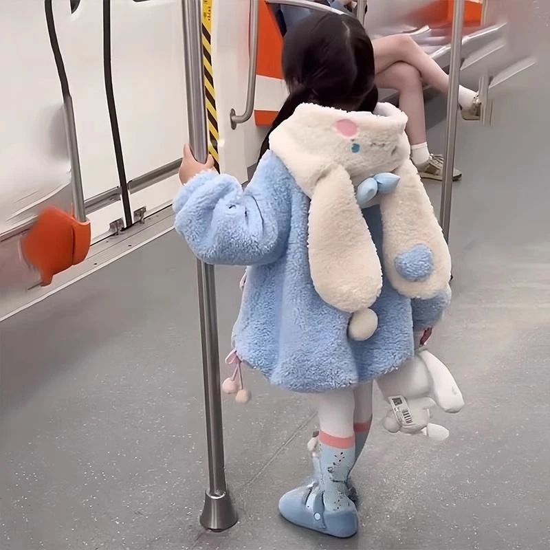 Neuer Sanrio Cinnamoroll-Mantel, kreativer, hochwertiger Cartoon-bedruckter Mädchen-Winter-verdickter, mit Fleece gefütterter, warmer, mittellanger Kapuzenoberteil