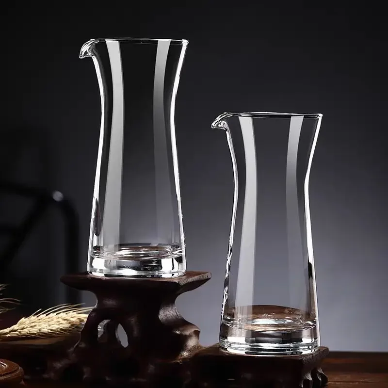 Gießbecher aus Glas ohne Griff, kleiner schwarz-weißer Baijiu-Schnapsentrenner mit Skala für den Heimgebrauch, Alkohol-Ausgießwerkzeug