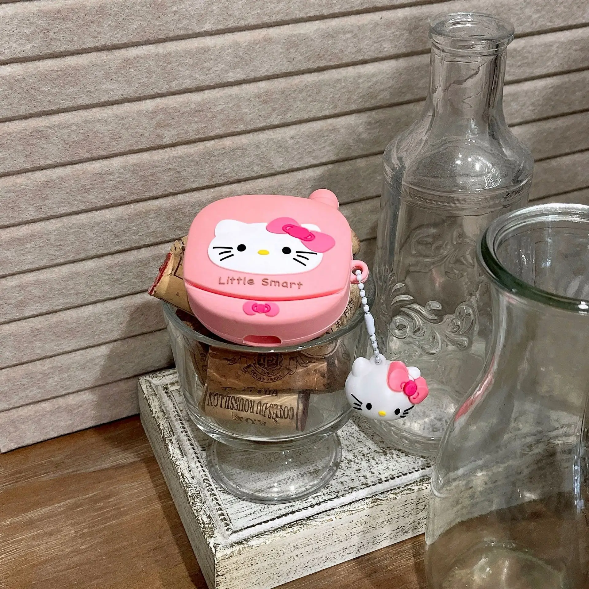 سانريو مرحبا كيتي ل AirPods 4 3 2 1 Pro Pro2 سيليكون سماعة حقيبة الهاتف شكل حقيبة سماعة الاذن سماعة ملحق مع قلادة