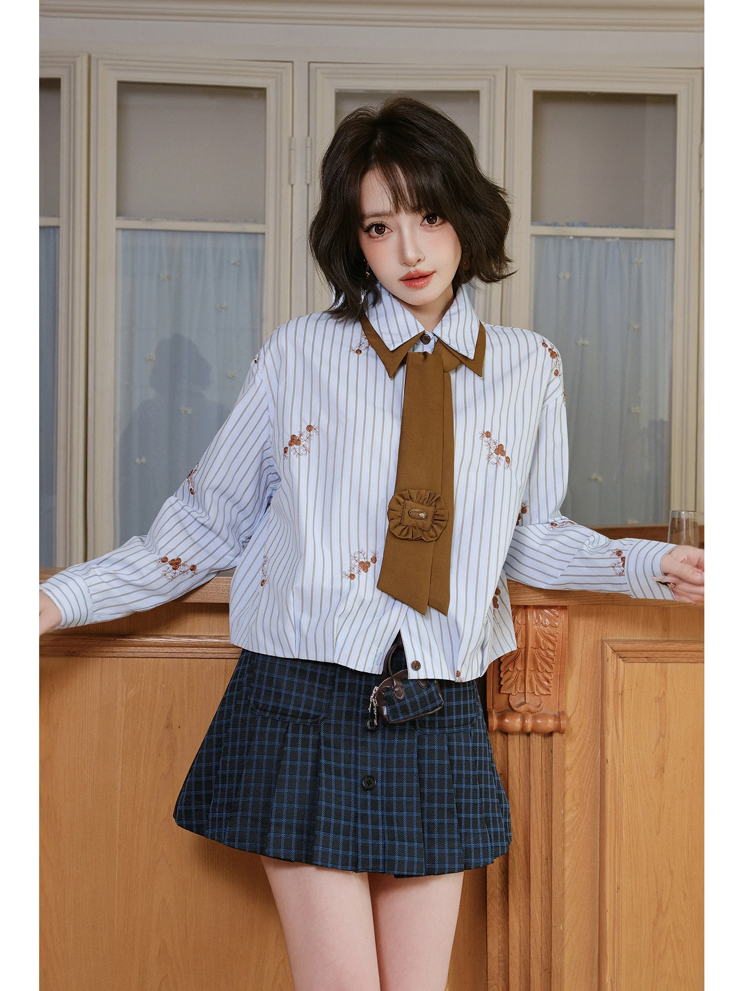 

Женская синяя полосатая рубашка MIUCO College Sle с вышивкой и завязками, укороченная, из дышащего хлопка, повседневная, весенняя, модная