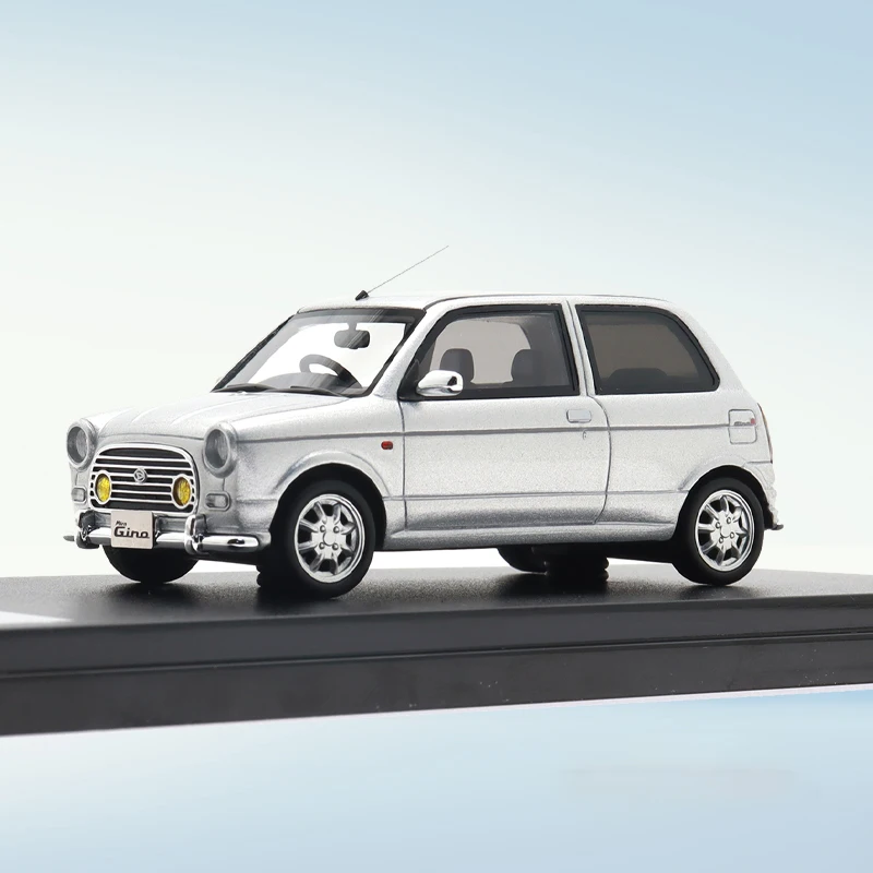 Hi-story Vintage Resin Car Model 1/43 Scale DAIHATSU Mira Gino