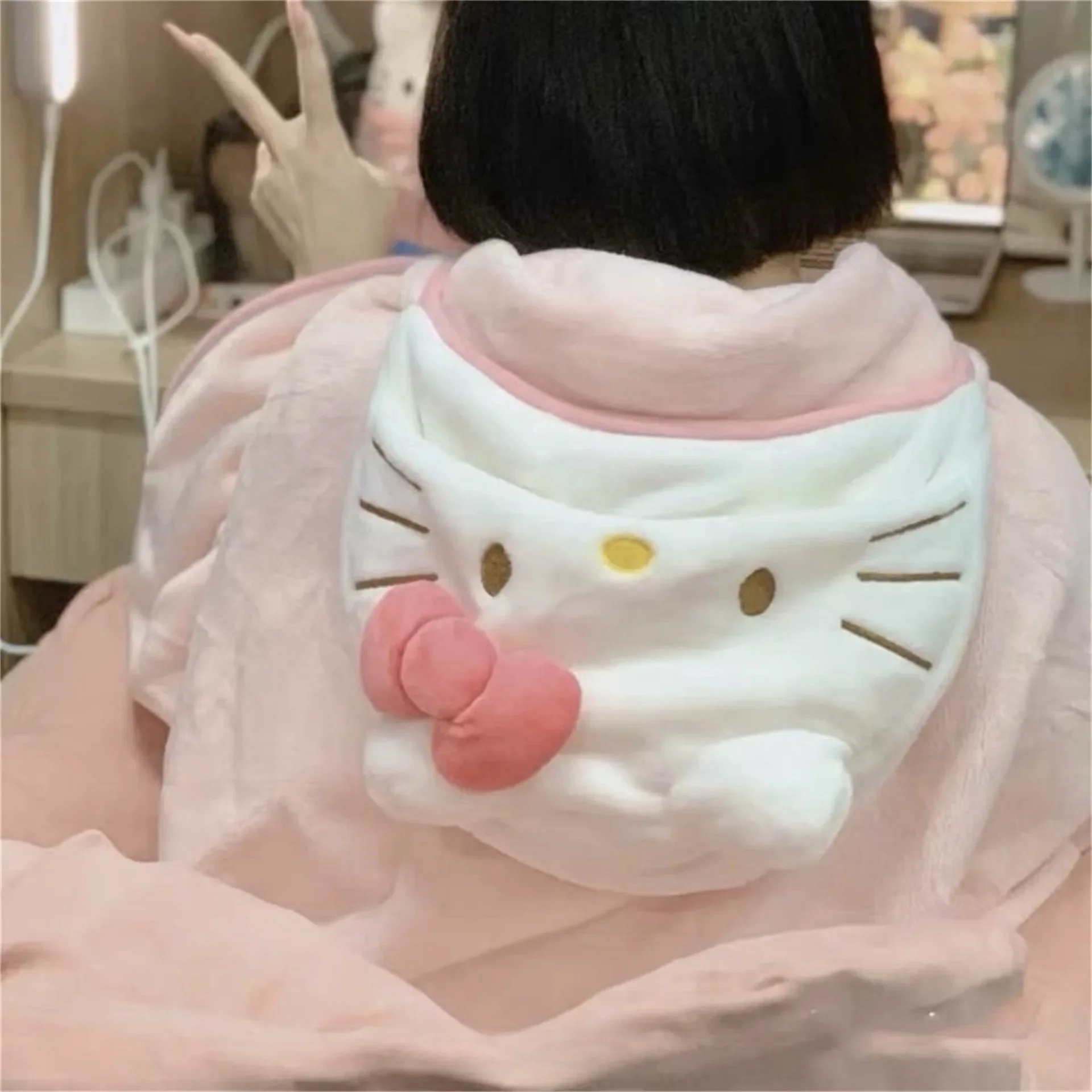 

Miniso Hello Kitty Hooded Cloak For Girl Blanket Office Nap Warm Cloak Air Conditioning Blanket Nap Coral Fleece Shawl Blanket