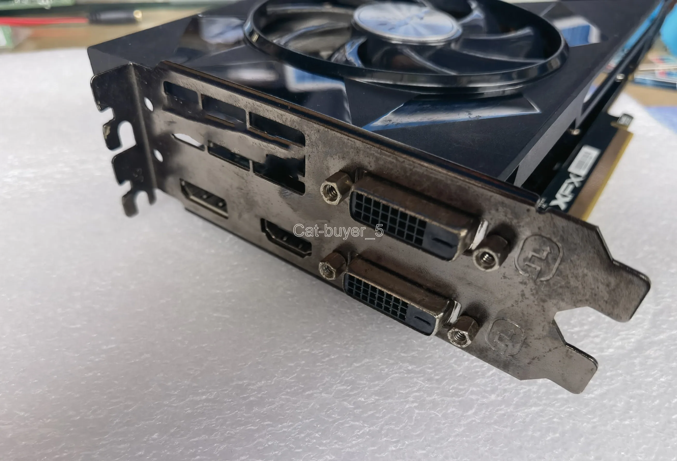 Kartu Video Grafis Radeon R9 390 4GB GDDR5 2560SP Bekas dengan Port DVI HDMI DP