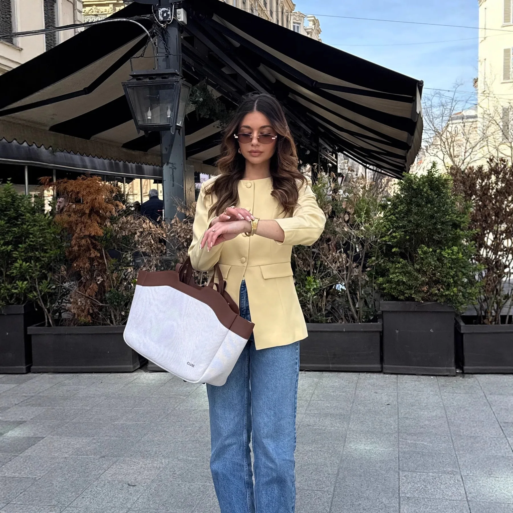 

2025 New Light Yellow Round Neck Single Row Buttons Slim Short Casual Versatile Coat Women Fashion Temperament Top