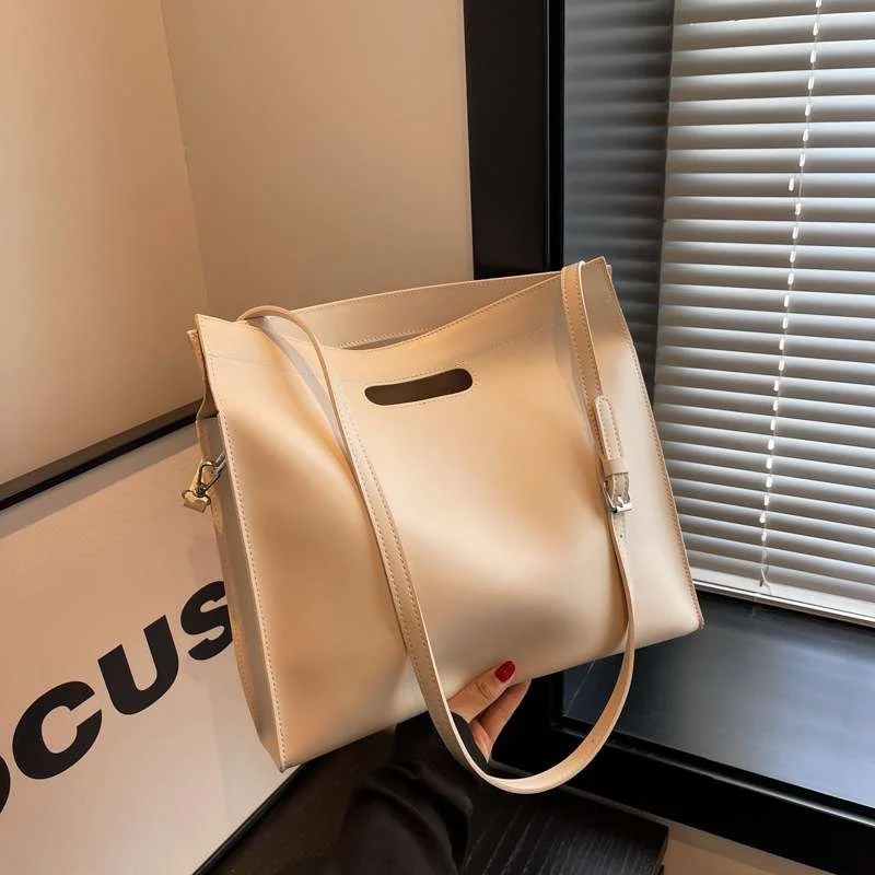 

Retro Commuter Tote Bag Large Capacity Casual Crossbody Women's Bag Fashionable 2023 Pure Color Shoulder Bag Cloud Shape