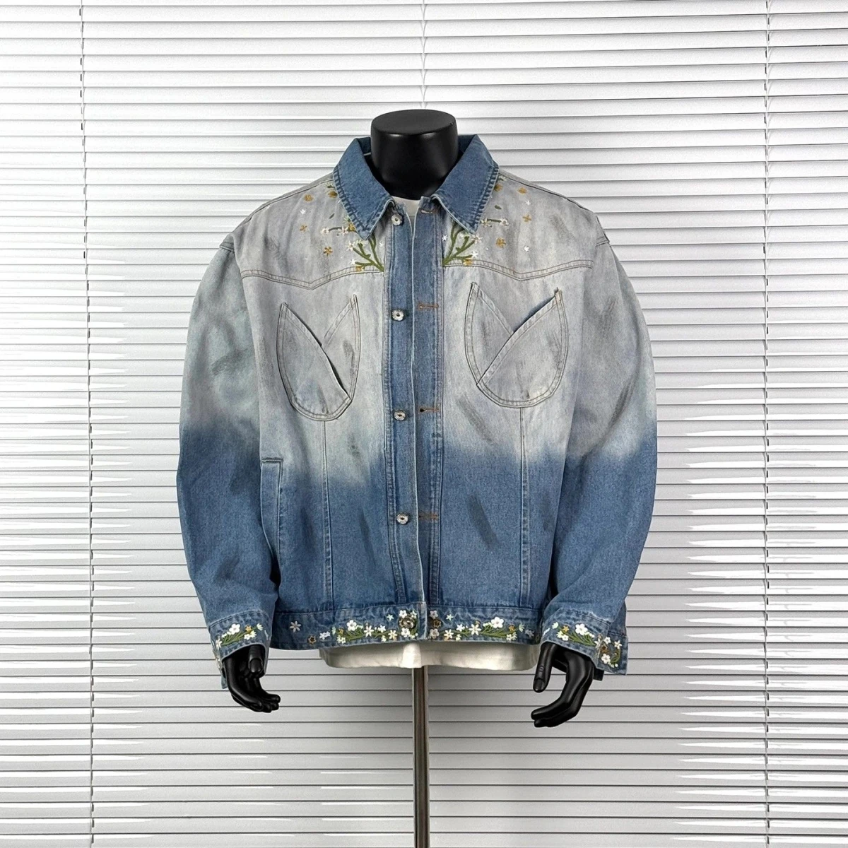 

Retro Embroidered Denim Jaet Men's Loose Casual Sle Artistic Small ence INS Jaet Top for Autumn Season