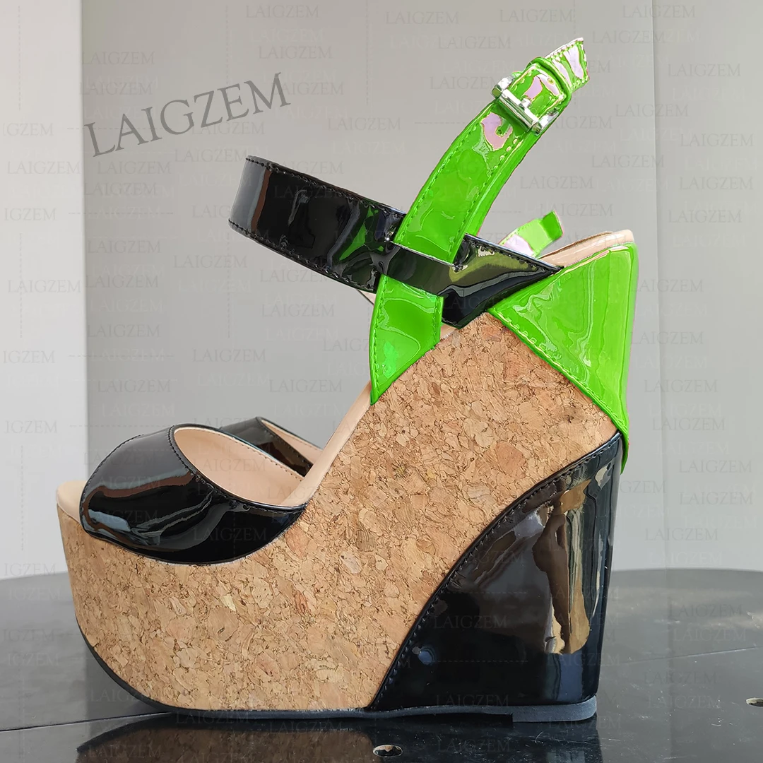 LAIGZEM Sandały damskie Platforma Peep Toe 17CM Wysokie obcasy Kliny Klamra Patchwork Błyszczące buty damskie Kobieta Duży rozmiar 38 41 45 47 48