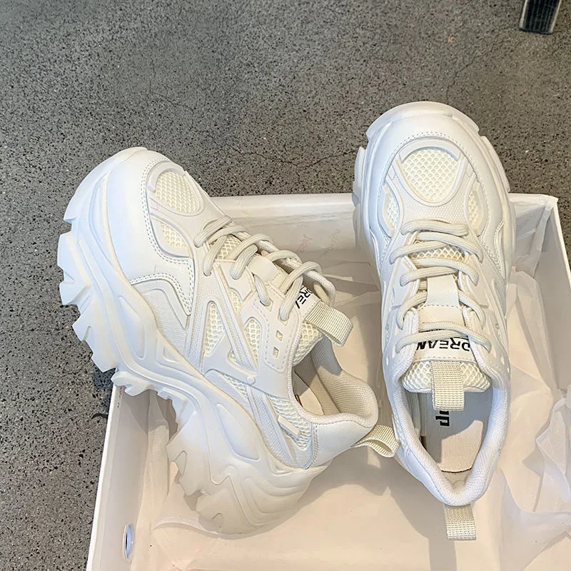 

New Mesh Women Shoes Fashion Platform Sneakers Breathable White Casual Shoes Increase Height Woman Tennis Shoes Zapatillas Mujer