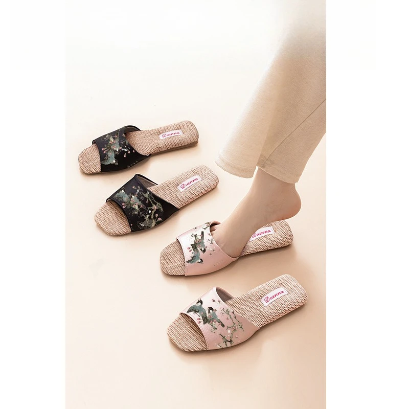 Pantoufles en lin pour la maison, de grande valeur esthétique, pantoufles confortables, respirantes et antidérapantes, à la mode pour femmes, vente en gros, élégantes