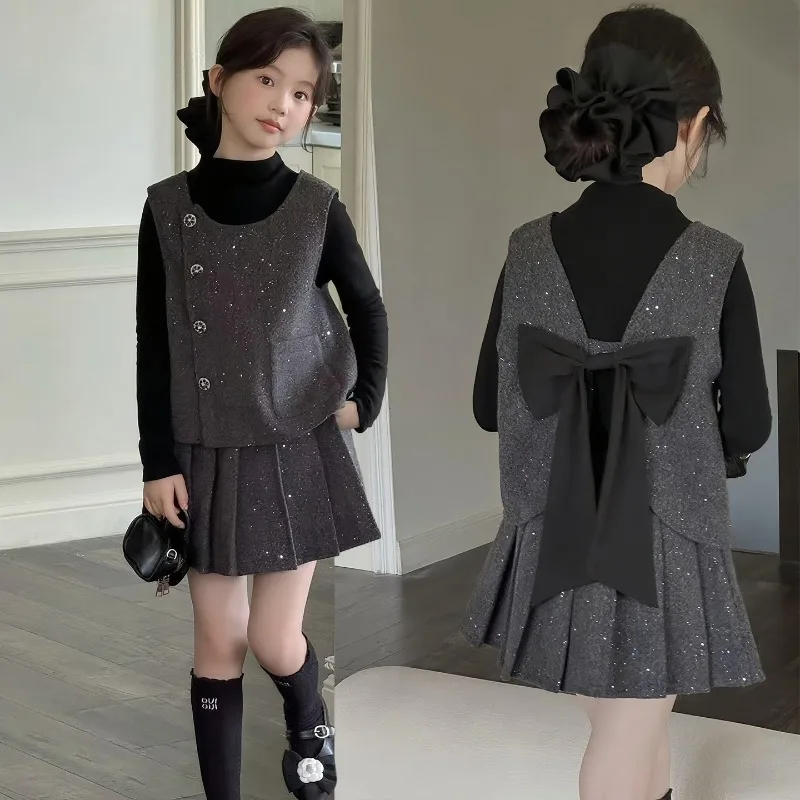

2025 Girl Xiaoxiangfeng Suit Autumn Children's Korean Edition Grey Vest Long Sleeve Bottom Pleated Skirt Three-piece Set