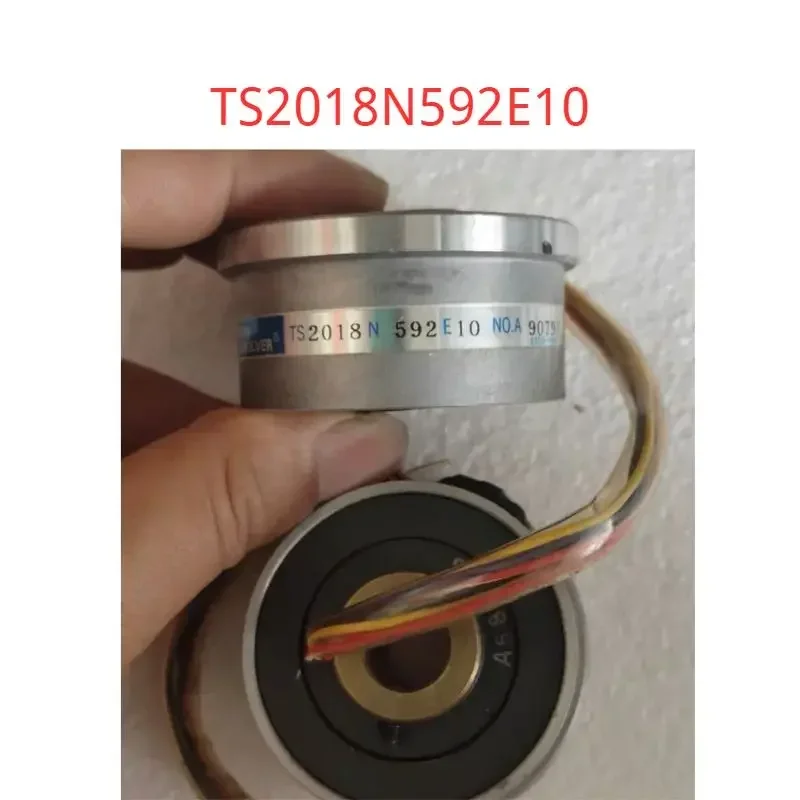 

TS2018N592E10 Used encoder tested oK
