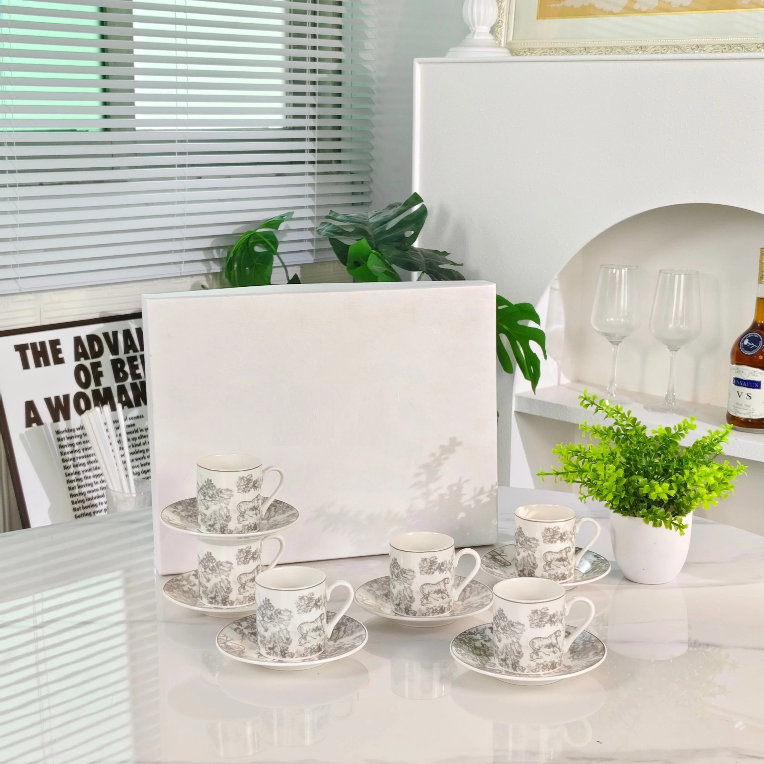 

6-piece Cup and Saucer Tiger Series Animal Images Bone Porcelain Coffee Cup Plate European Gift Box Customized Exclusive