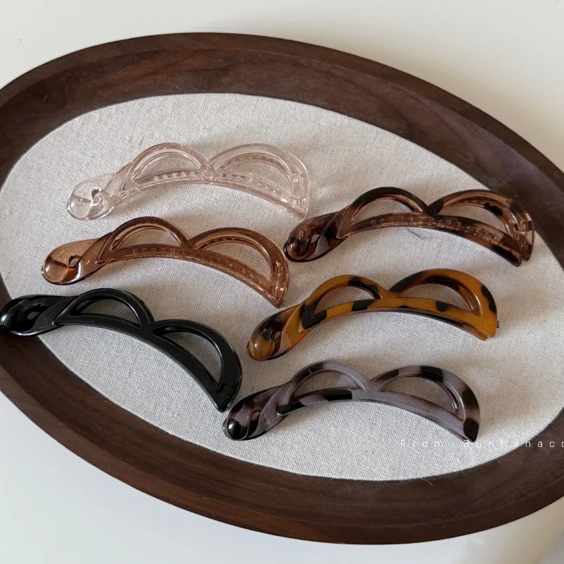 

Retro Basic Acrylic Ponytail Clip Vertical Clip Women Large Hair Volume Banana Clip Simple Versatile Hair Styling Accessories