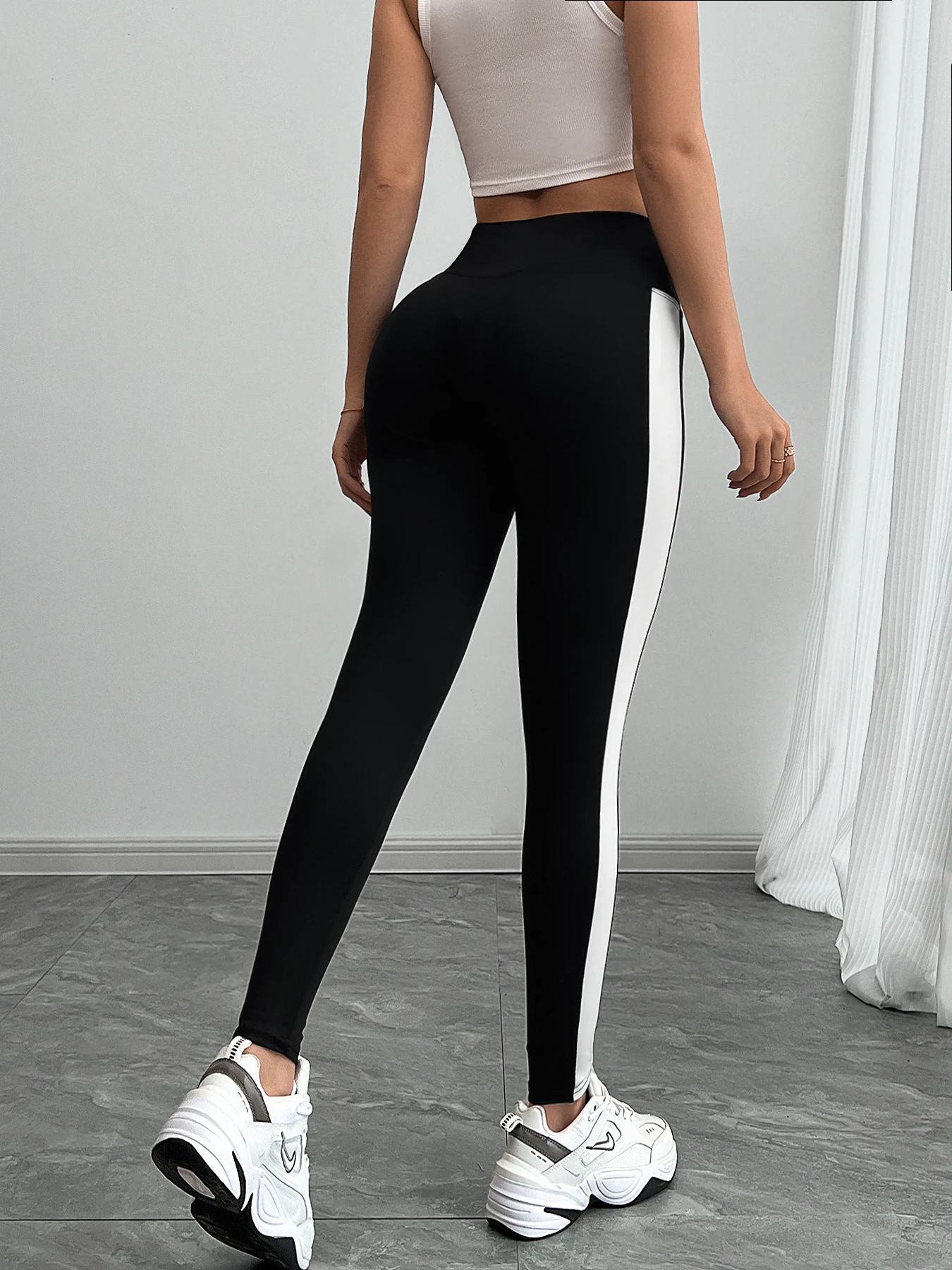 Leggings de yoga para mujer Medias a rayas negras Pantalones deportivos