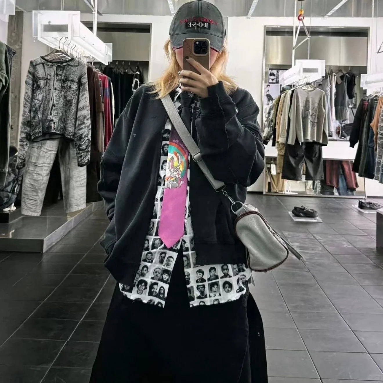 

Куртка Martine Rose 25ss с эффектом потертости, с надписью и принтом-патчем, на молнии, в стиле унисекс, с длинными рукавами, стандартного кроя, для повседневной носки