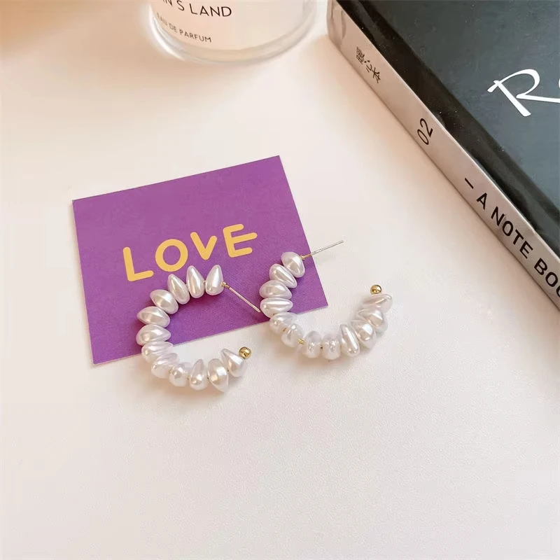 FTCY Retro Irregular Imitation Pearl Earring for Women C-shaped Baroque Pearl Hoop Earrings Girl\'s Trendy Jewelry Elegant Gift