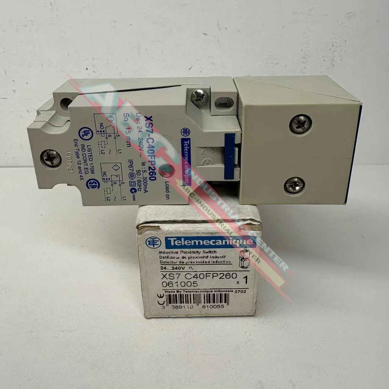 nouveau-capteur-de-proximite-carre-d'origine-xs7c40fp260