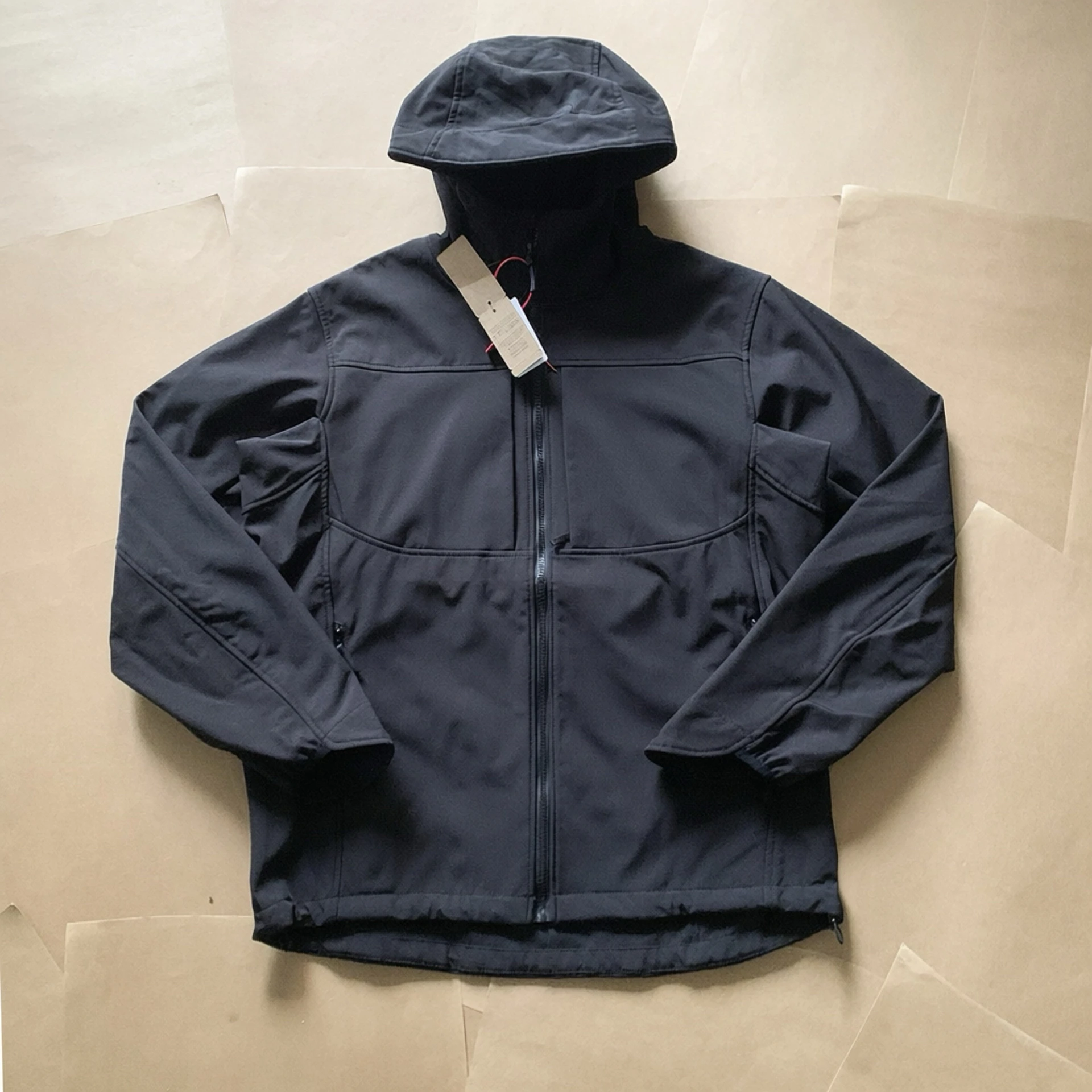 Outdoor Fleece Lined Hooded Jacket Men's Casual Sportswear Autumn Winter Soft Shell Windbreaker Polyester Fiber Zipper Closure