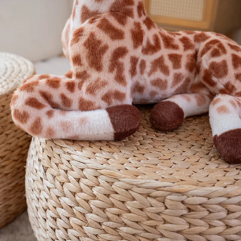 Simulierte Grasland Tier Giraffe Plüschtier Kinderzimmer Dekor liegende Giraffe Plüschtier weiche Puppe süßes Weihnachtsgeschenk
