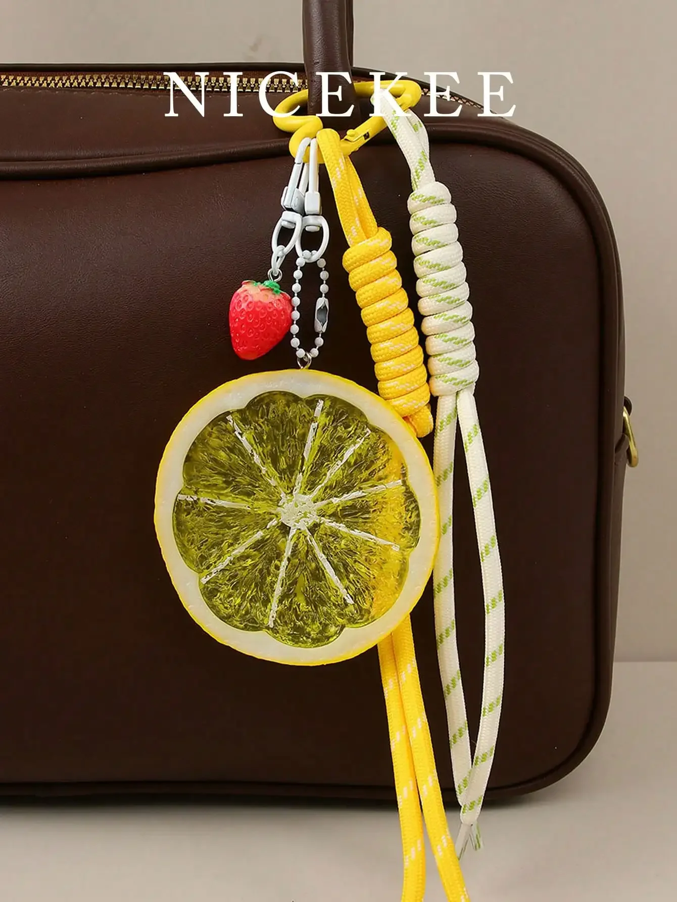 

Fashionable & Versatile Strawberry Lemon Pendant, Personalized Design, Contrast Color Bag Charm, Cute & Lightweight Keychain Sui