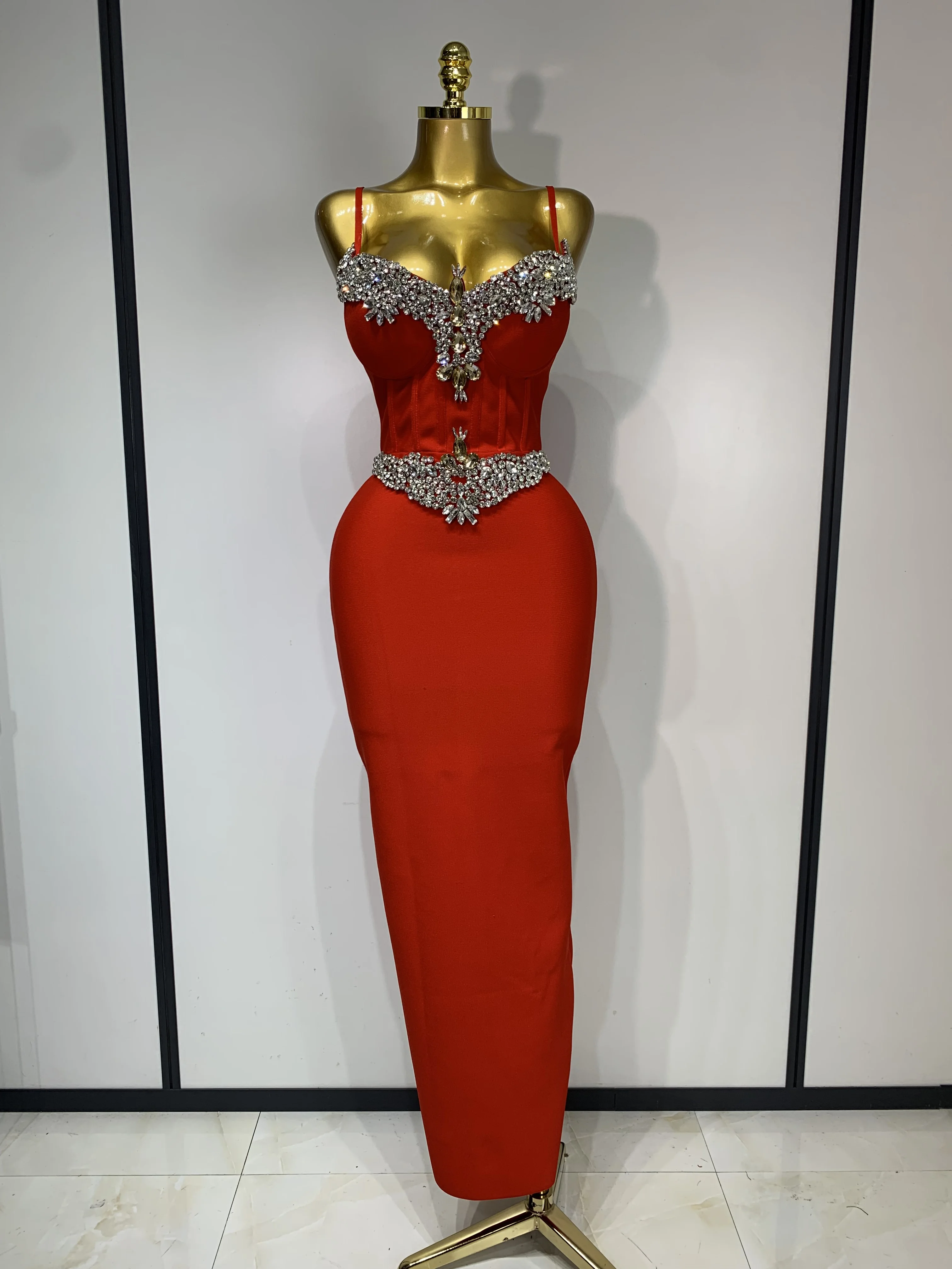 old hollywood dresses red Bring Hollywood Glamour in a Stunning Red Dress