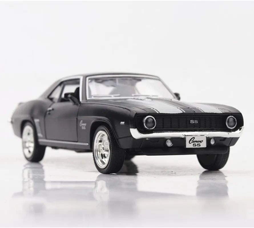 Scale Supercar Styling Alloy Die-Cast Car Model Collection Decoration Ornaments, Vehicle with Pull Back Action and Open Doors