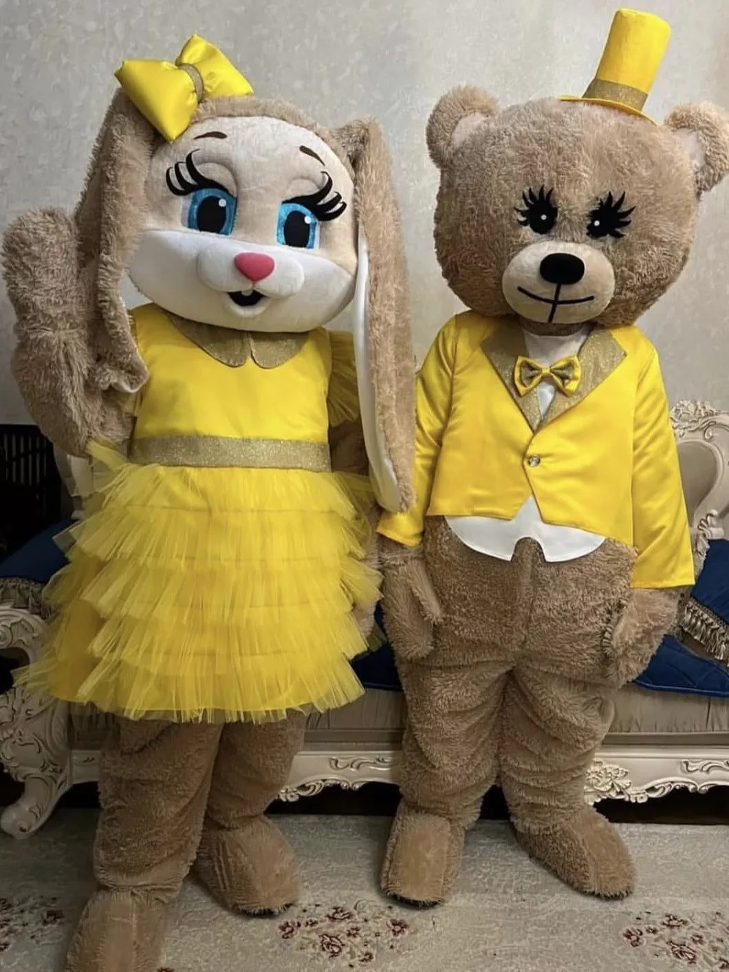 Cute Brown Bear Rabbit Mascot Costume Easter Bunny with Yellow Suits Wedding Dress Hallowee Christmas Fancy Party Outfits