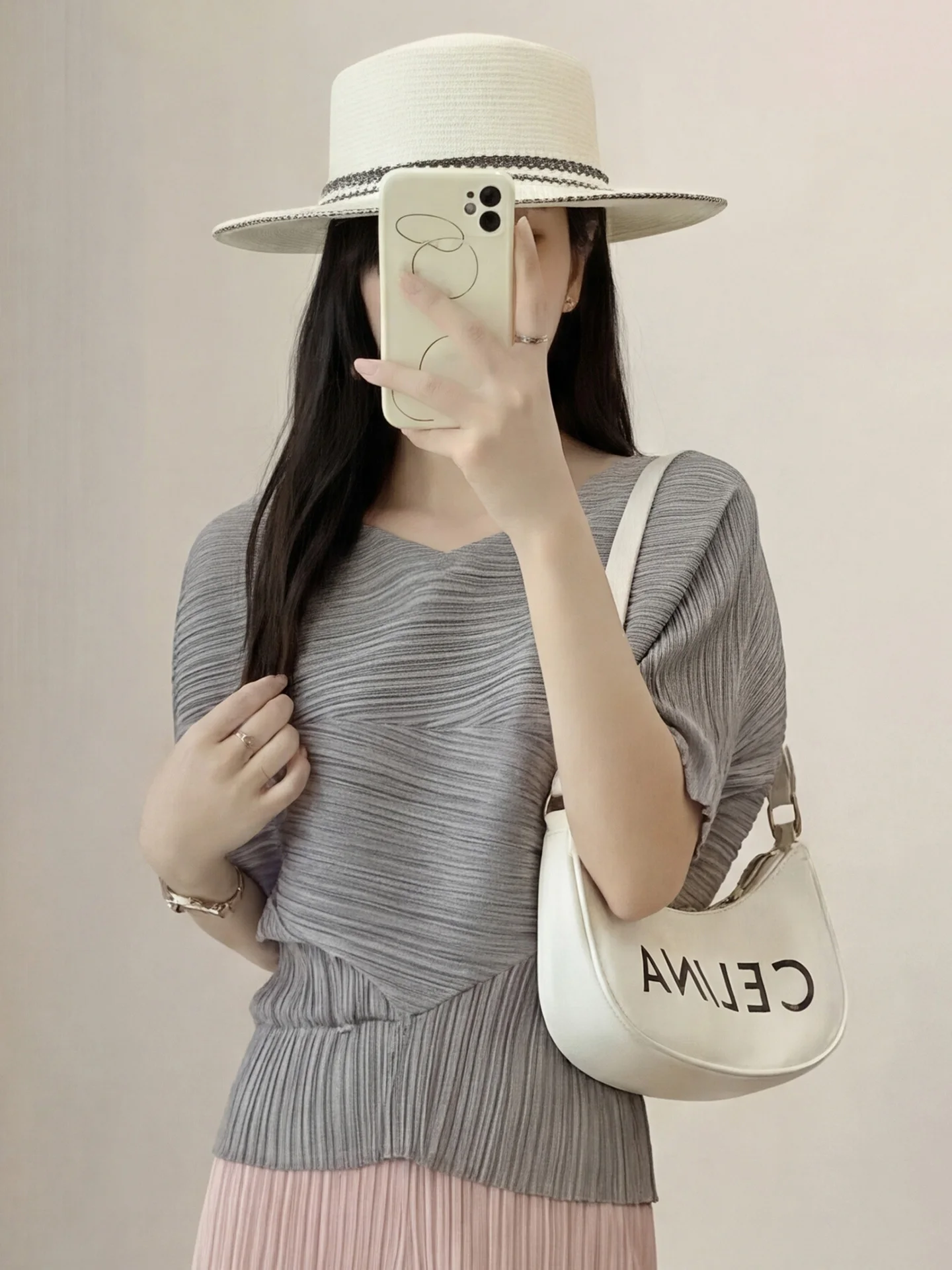 

Gray Three-Fold Wind Knitted Set Women Summer Shoulder Bared Waist Inward Top Casual Loose Fit Short Sleeve Anti-Wrinkle
