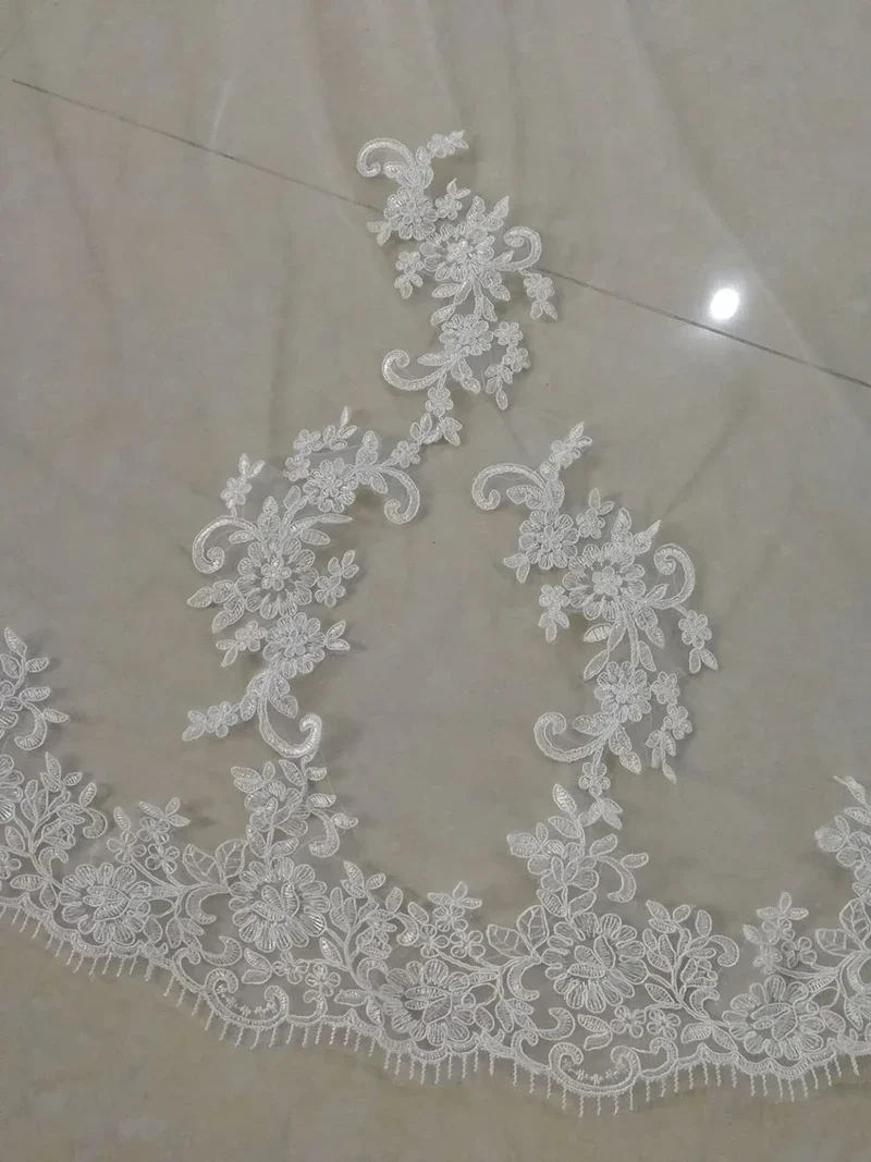 White Ivory Lace Appliques Tulle Long Cathedral Wedding Veils Lace Edge 1T Bridal Veils 3 Meters Veu De Noiva