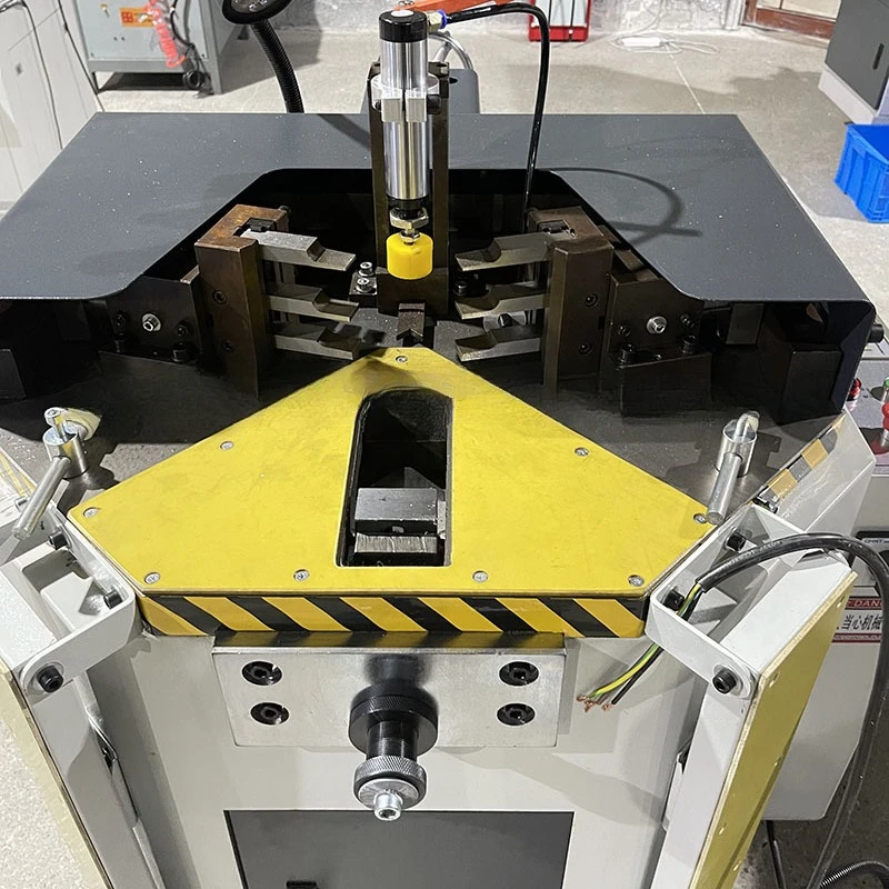 Hydraulic Aluminum Window Door Corner Crimping Machine Pneumatic Precision Fly Screen Processing Equipment for Frame Assembly