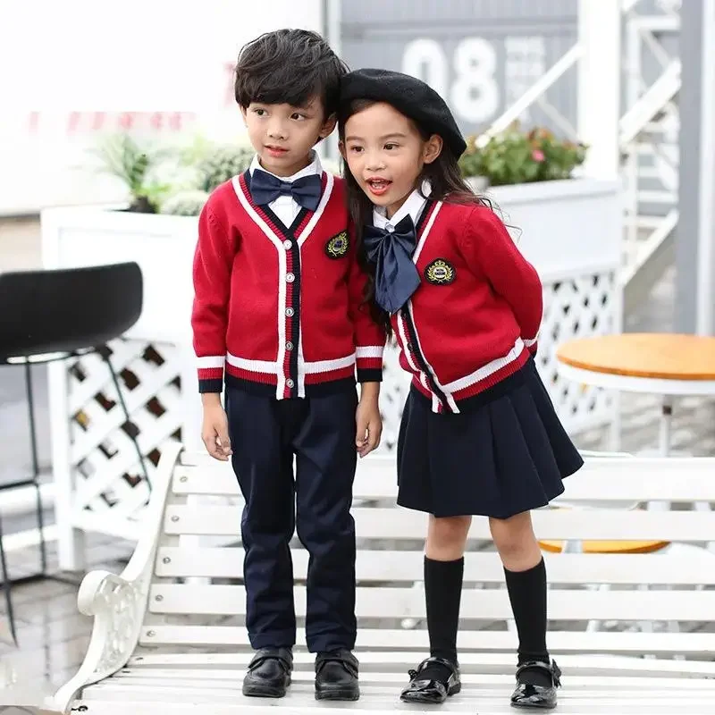 Bambini Coreano Uniforme scolastica giapponese Ragazze Ragazzi Maglione rosso Top Gonna Pantaloni Abito lavorato a maglia Studenti Vestiti Costumi da coro