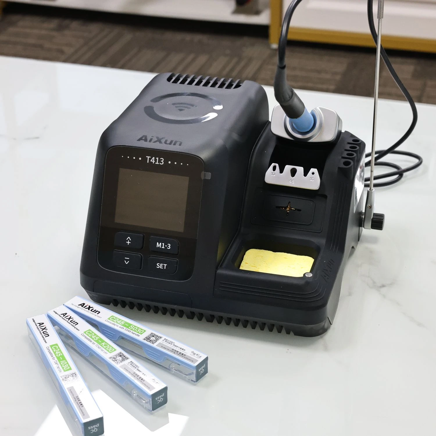 

AIXUN T413 Intelligent Soldering Station Support T245 Handle High Precision Motherboard PCB BGA Repair Rework Station