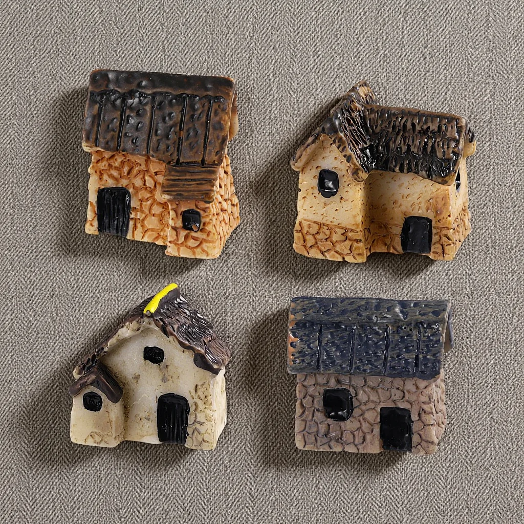 

4Pcs Miniature Resin Houses for Micro Garden Decor Fairy Garden Landscaping DIY Terrarium Ornament Village Scene Patio Yard