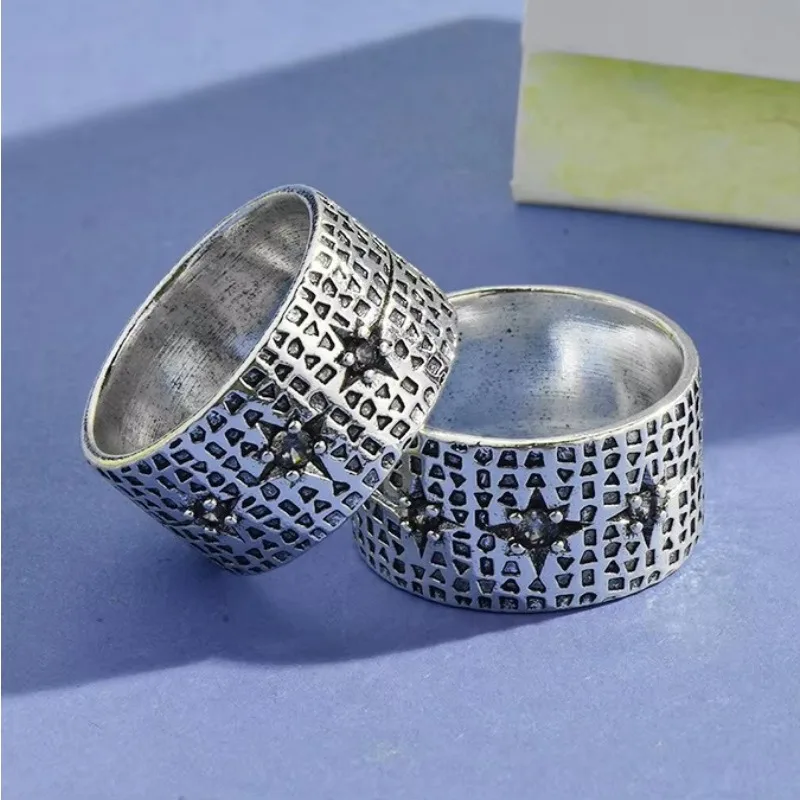 

Metal sewn thimble finger cots, hand-sewn hammer-textured zircon rings, needle and thread finger guard rings