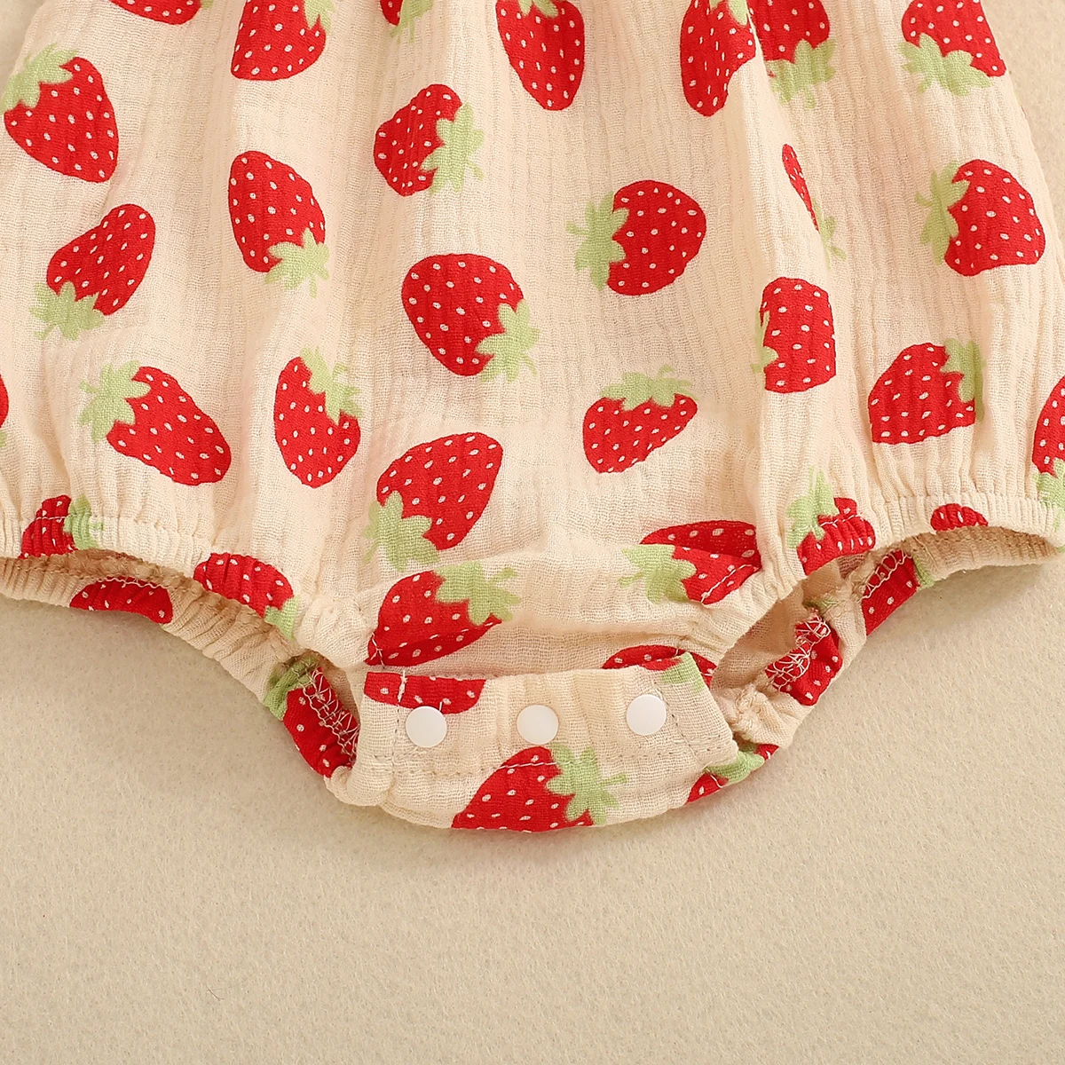 Summer baby girl and toddler cute strawberry print sweet triangle short-sleeved jumper