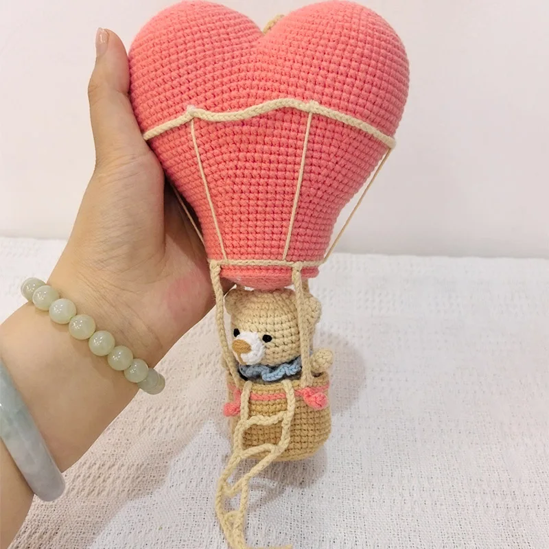 Oso de ganchillo hecho a mano en globo aerostático, decoración colgante para guardería, lindo animal de peluche para colgar en la pared para habitación de niños, decoración móvil para bebé