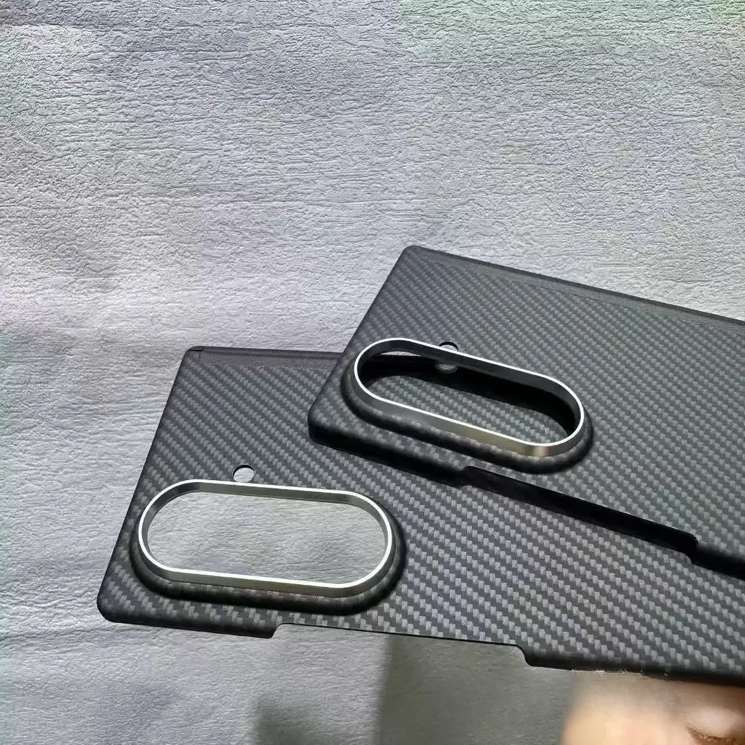 Etui magnetyczne z włókna węglowego do Samsung Galaxy Z Fold 7 z obrotowym wałkiem, owijka z włókna aramidowego 600D, magnetyczna obudowa Z Fold7, etui Magsafe — zdjęcie produktu 4