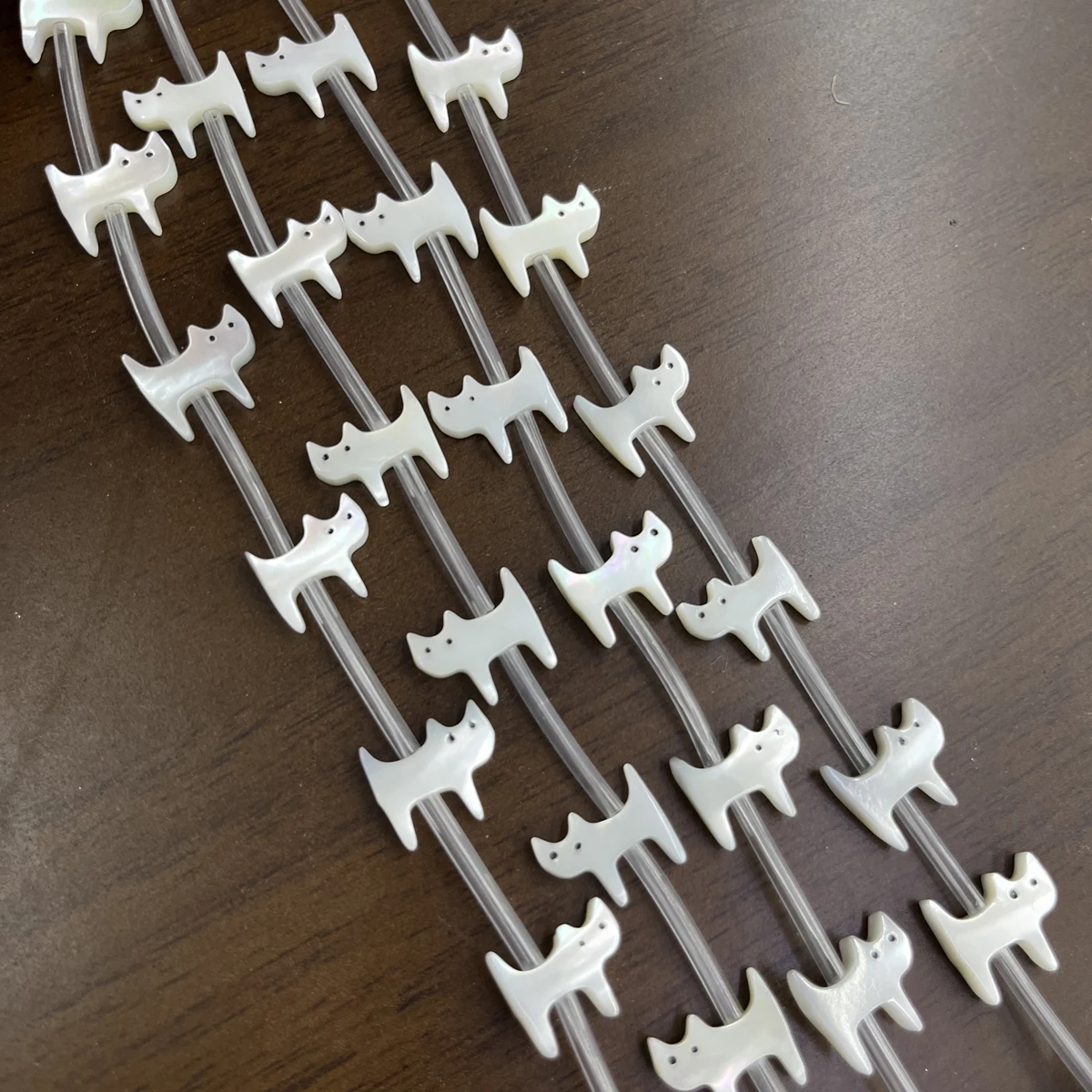 

1strand Natural Shell Beads Kitty Beaded Cute Cat Shaped Charms for DIY Women Men Necklace Jewelry Making Accessories 10x14mm