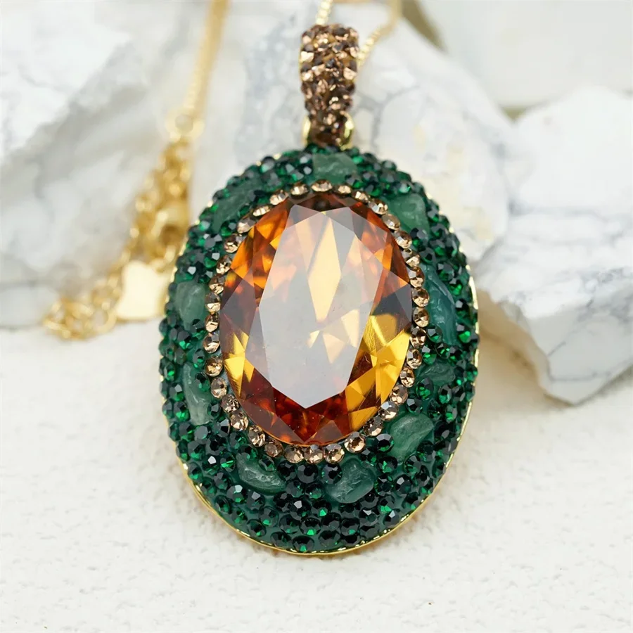 Green Rhinestone Sudan Stone Pendant Necklace Snake Chain Zultanite Crystal Color-changing Charm for Women's Party Accessories