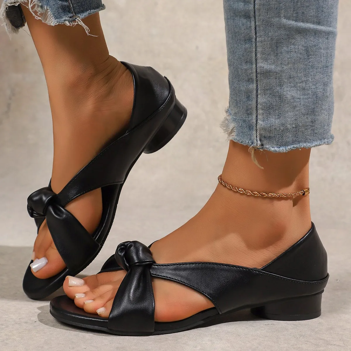 

Vintage Open Toe Round Toe Crossover with Wedge Heel Roman Sandals Simple Temperament Versatile Slip Sandals Women