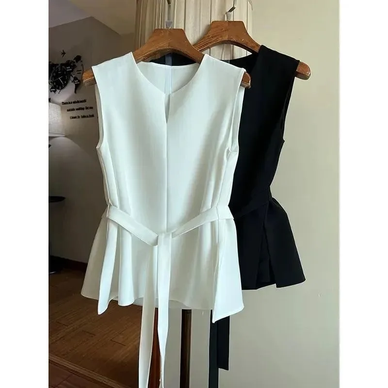 

Women's Sleeveless Shirt Spring Summer Tops New Elegant Round Neck Fitted Waist Shirt Versatile Top Long Coat Black White