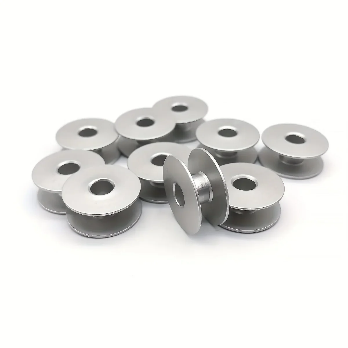 10 Stück Computer-Flachnähmaschinen-Drahtspulen, Aluminium-Spulenkern, Spulenschnur, Shuttle, hochwertig, antioxidativ – Detail 5
