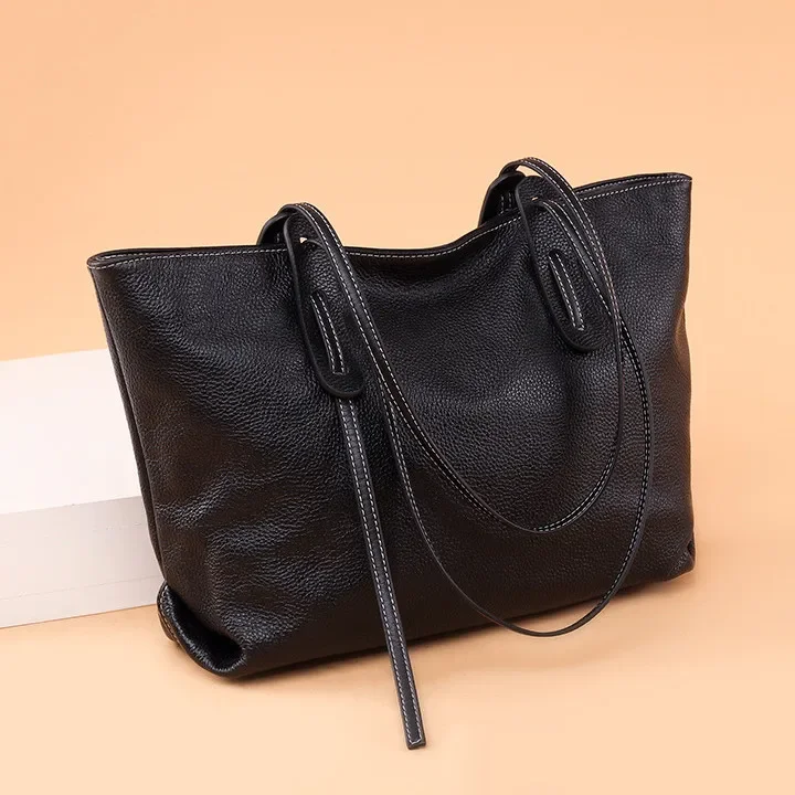 

Tassels women handbag Large capacity Brand design genuine leather female Shoulder Bags Commuter Ladies big totes bolsa
