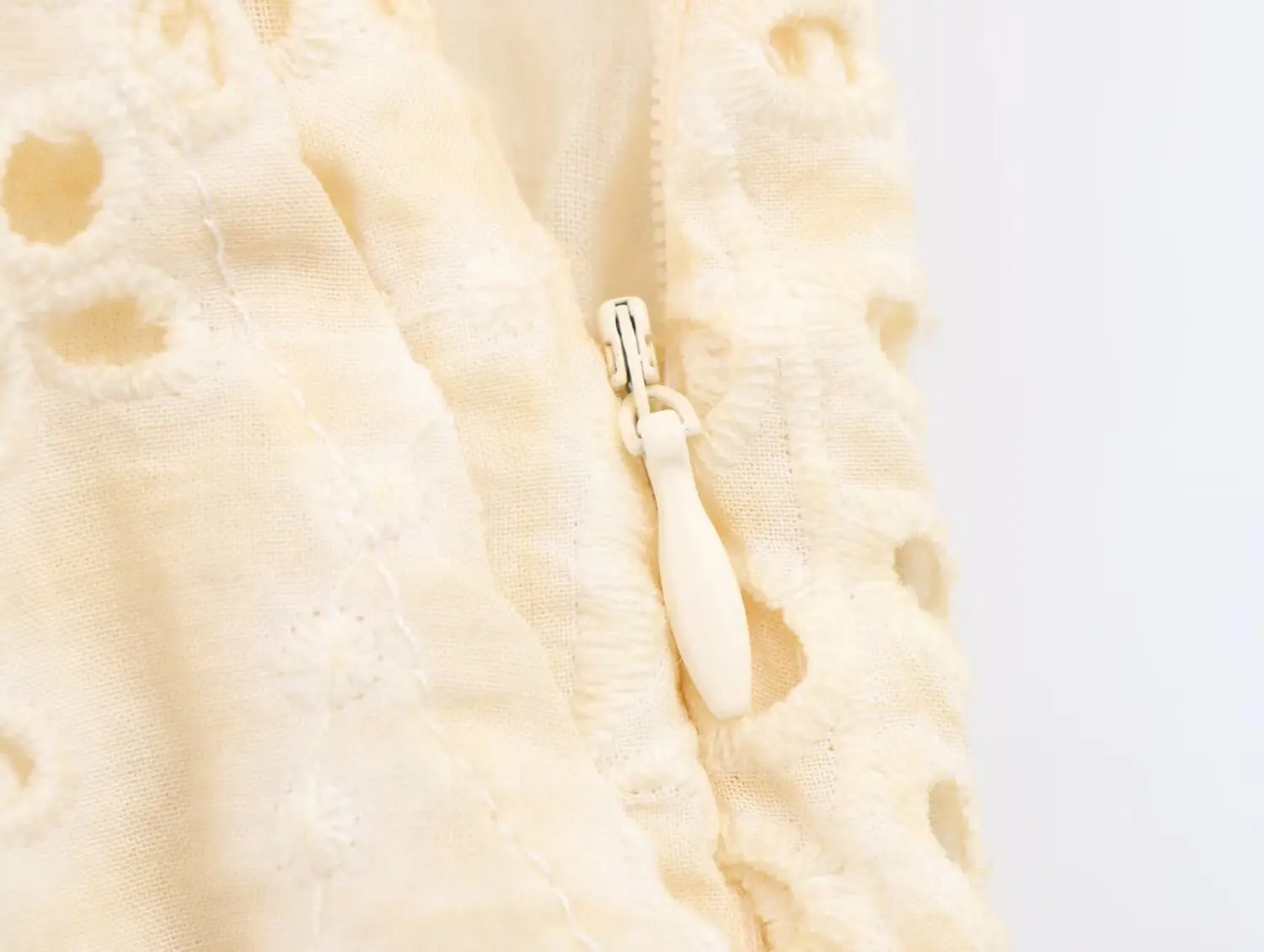 Women Hollow Out Embroidery V-Neck Long Sleeve Blouse&Elastic Waist Shorts Set Casual White Full Temperament Suit Ladies Outfit