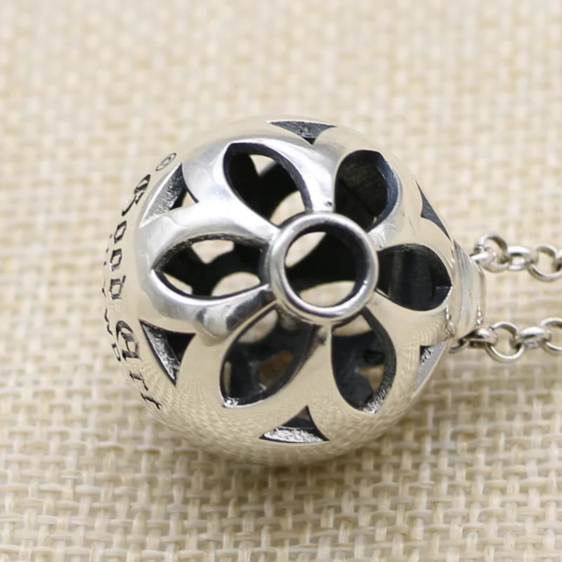 925 sterling silver personalized round flower necklace pendant for women, simple and retro handmade creative collarbone chain ne