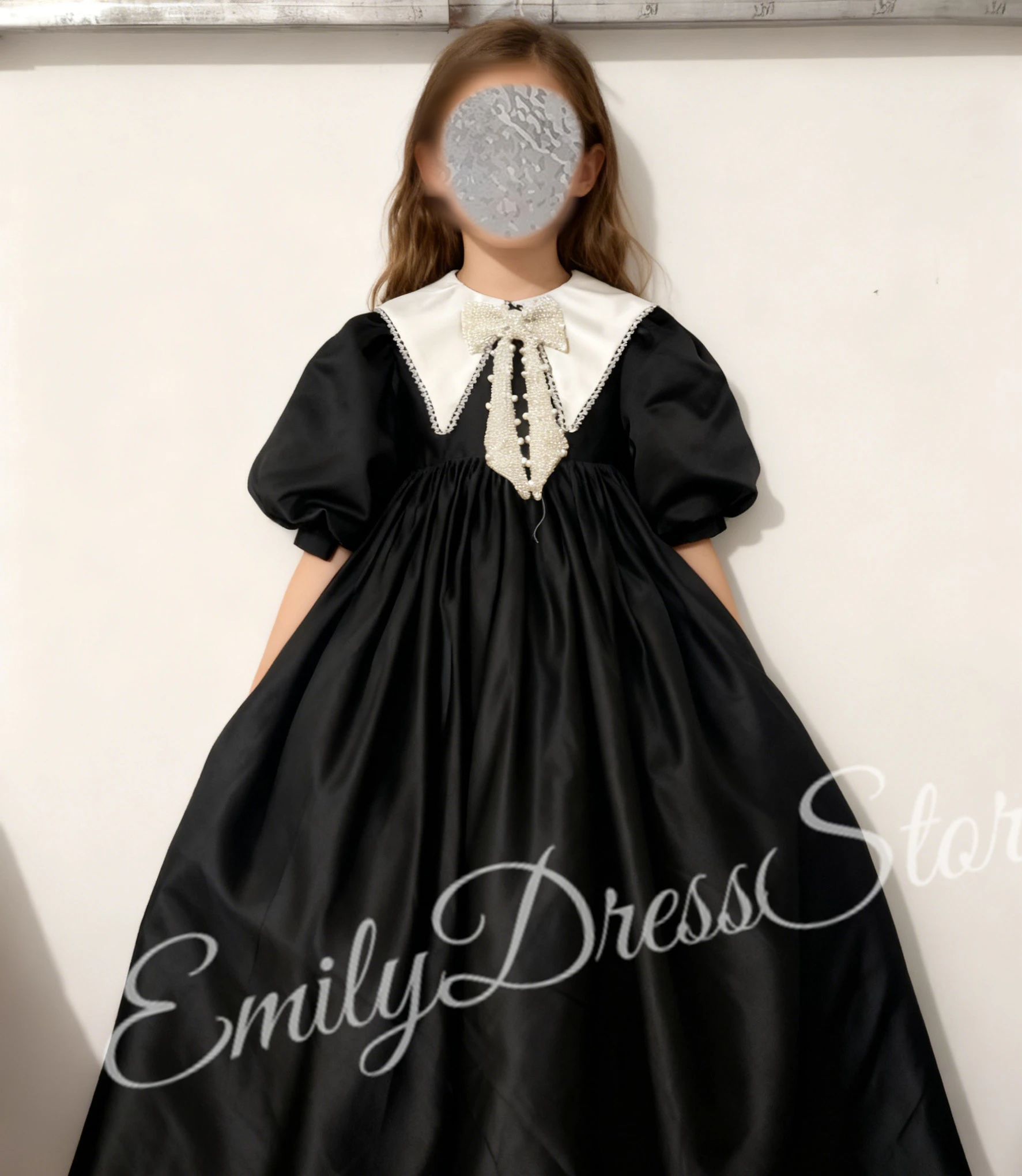 

Customized Black Flower Girl Dress For Wedding Satin Pearls Bow Puffy High Waist Kids Birthday First Communion Ball Gown