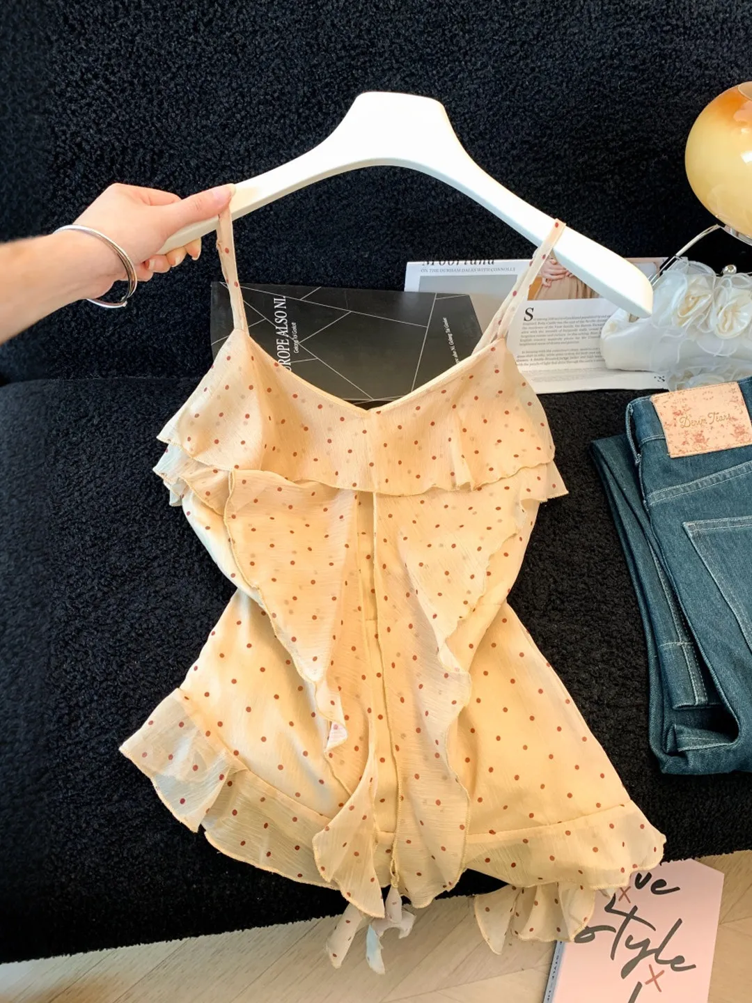 

Gentle Polka Dot Ruffle V-Neck Strap Vest Women Summer Outerwear Asymmetrical Sweetening Sleeveless Top Breathable Polyester