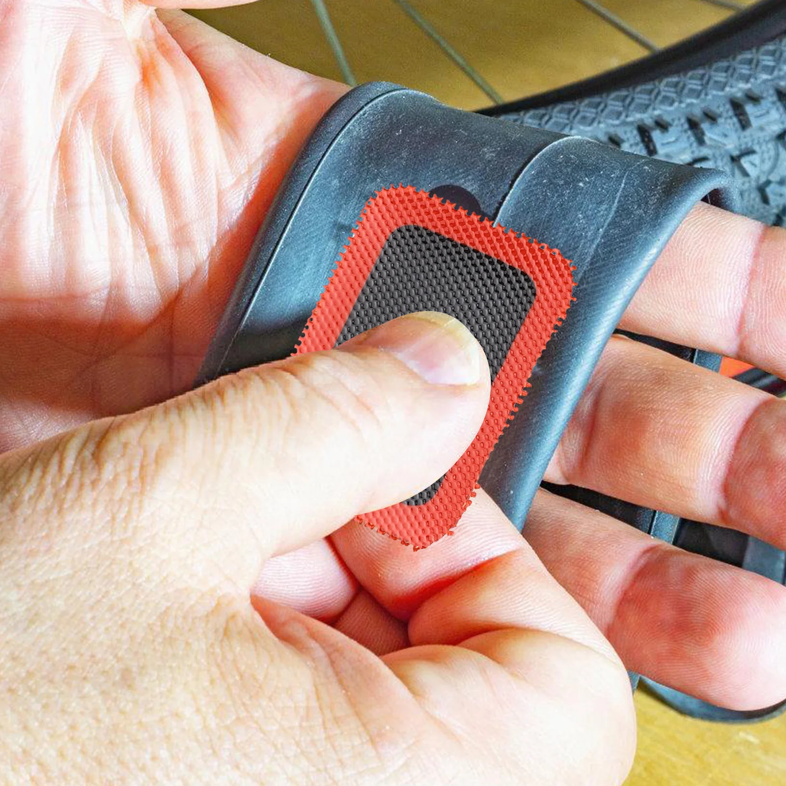 

Bicycle Inner Tube Repair Tool 2 Sheet 25mm Self Adhesive Patches Durable Strong Adhesion for Road Mountain Bikes Cycling